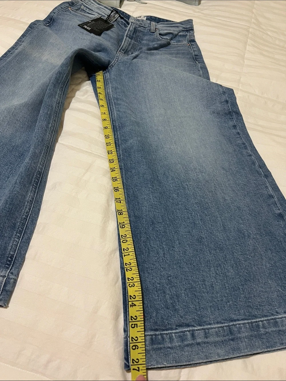 PAIGE Harper Wide-Leg Jeans in Medium Blue - Picture 14 of 17